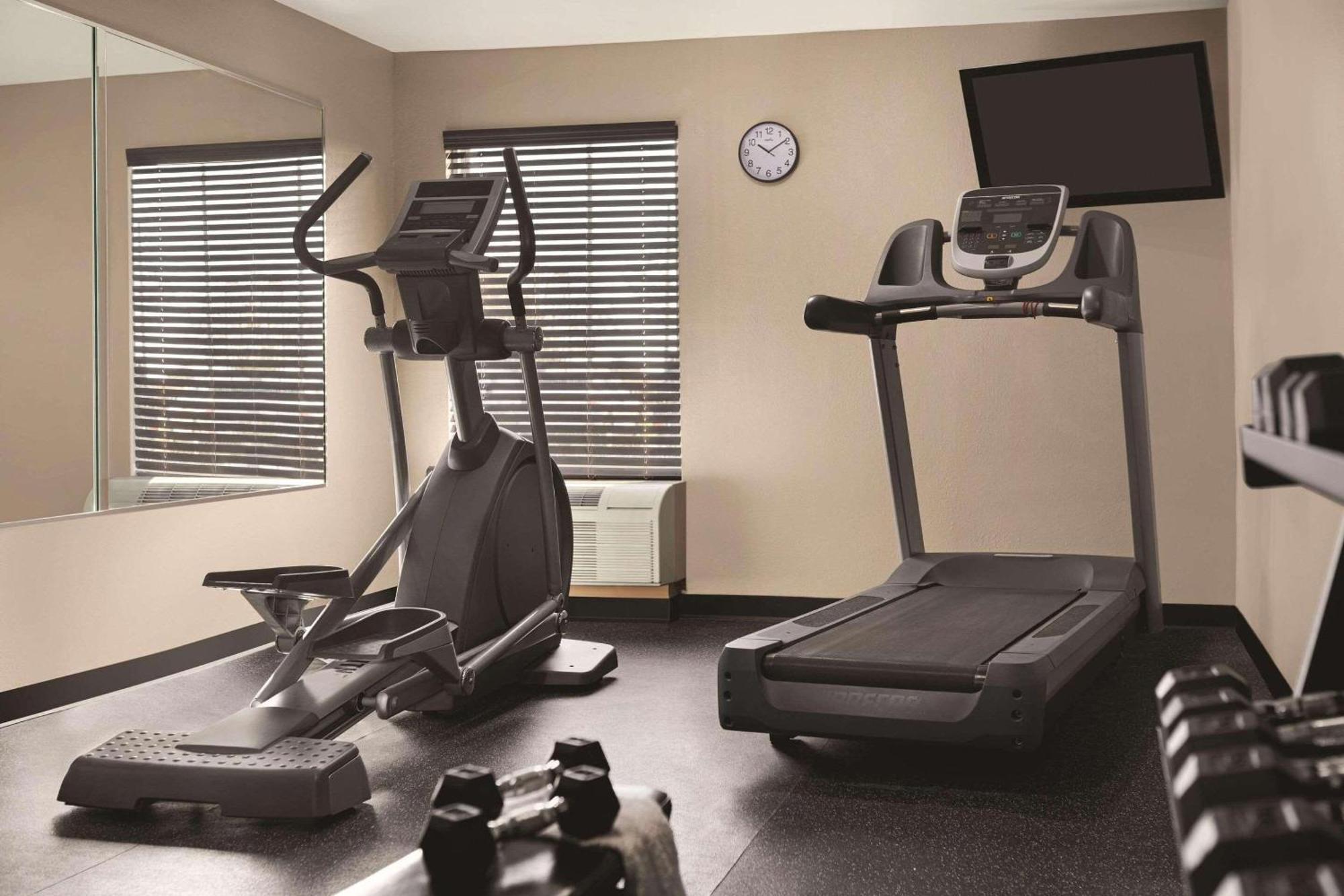 Country Inn & Suites By Radisson, Dunn, Nc Bagian luar foto
